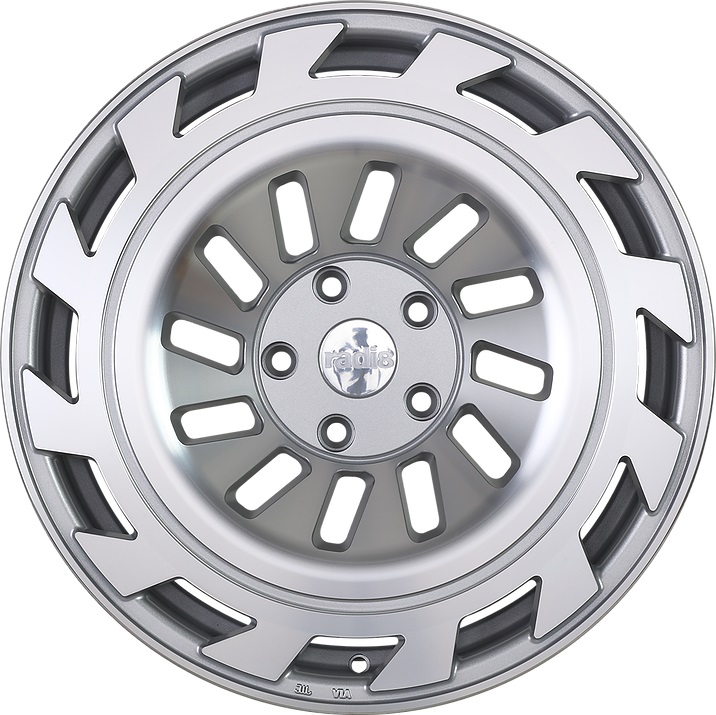 NEW 18  RADI8 R8T12 ALLOY WHEELS IN MATT SILVER WITH POLISHED FACE WITH WIDER 9 5  REARS
